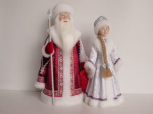 Дед Мороз и Снегурочка серебристая