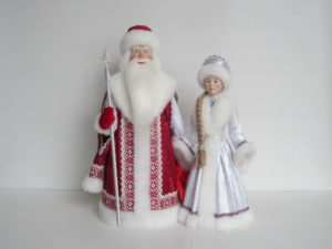 Русский Дед Мороз и Снегурочка Серебристая