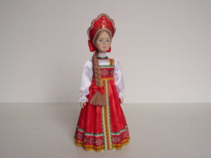 Кукла Полюшка в русском костюме