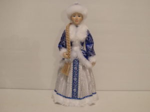 Снегурочка 28 см -новая кукла